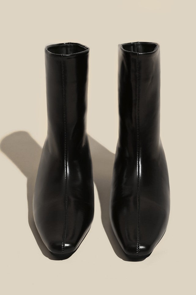 Ruth Chelsea Boots