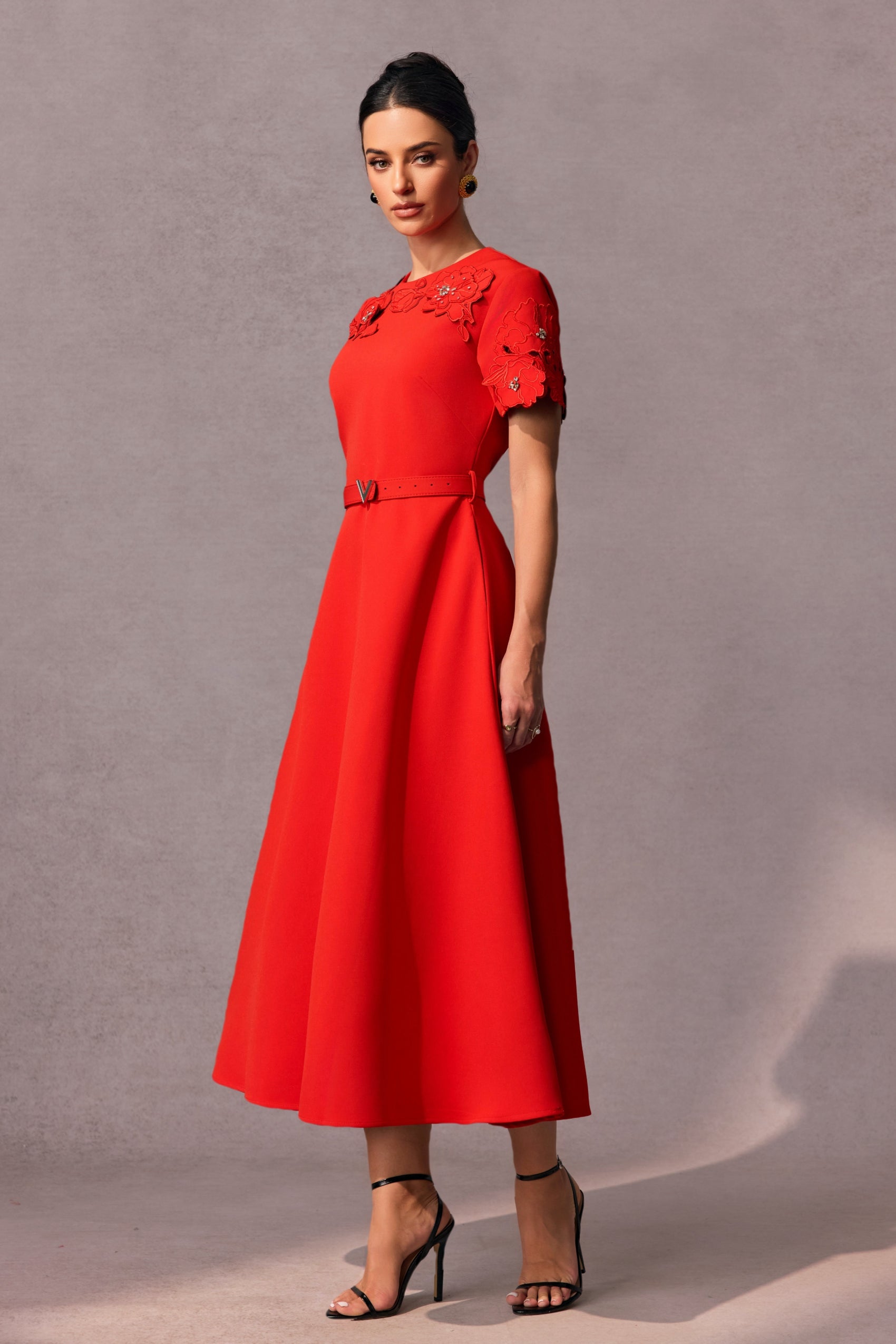 Vera Floral Applique Short Sleeve Midi Dress