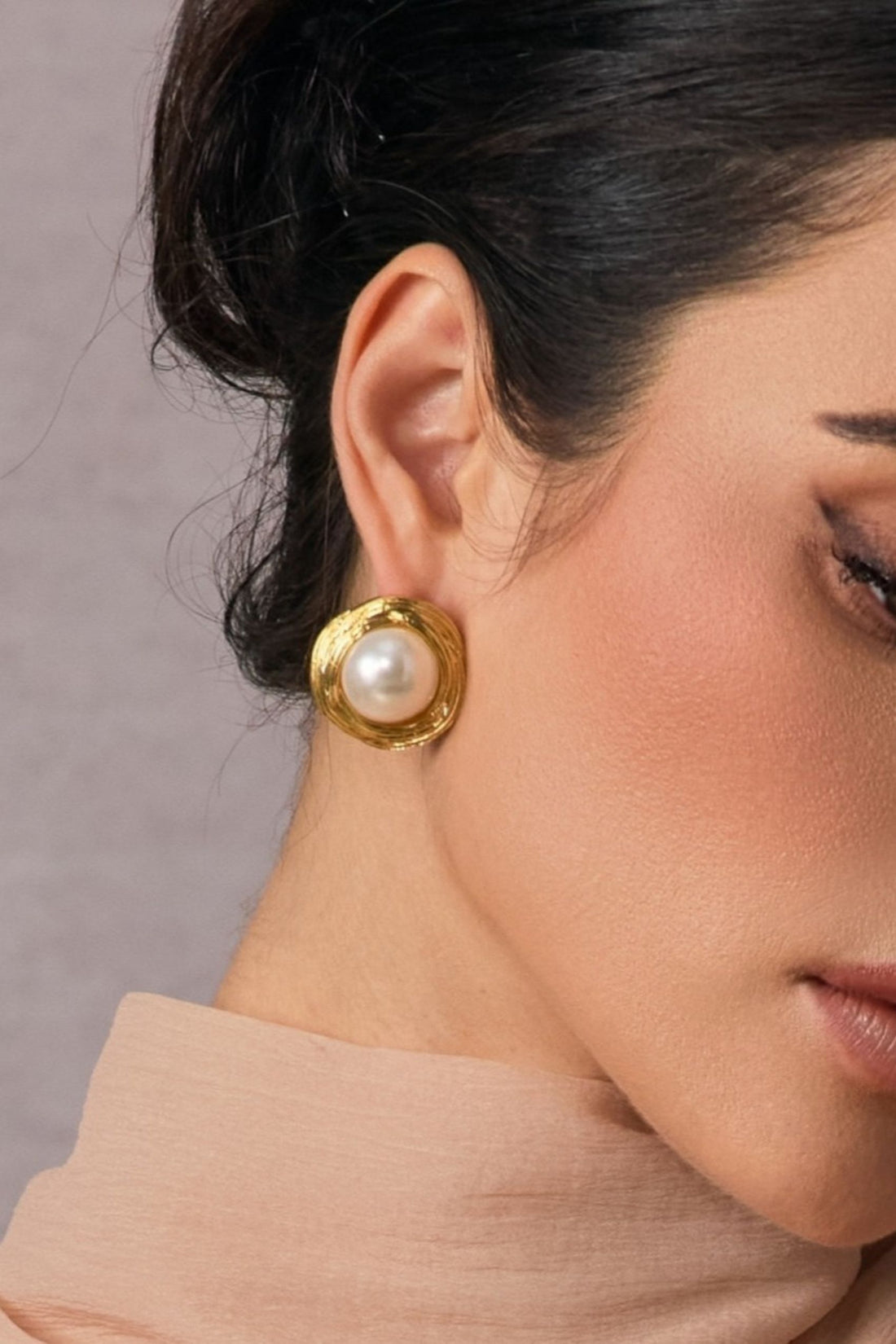 Irregular Edge Pearl Earrings
