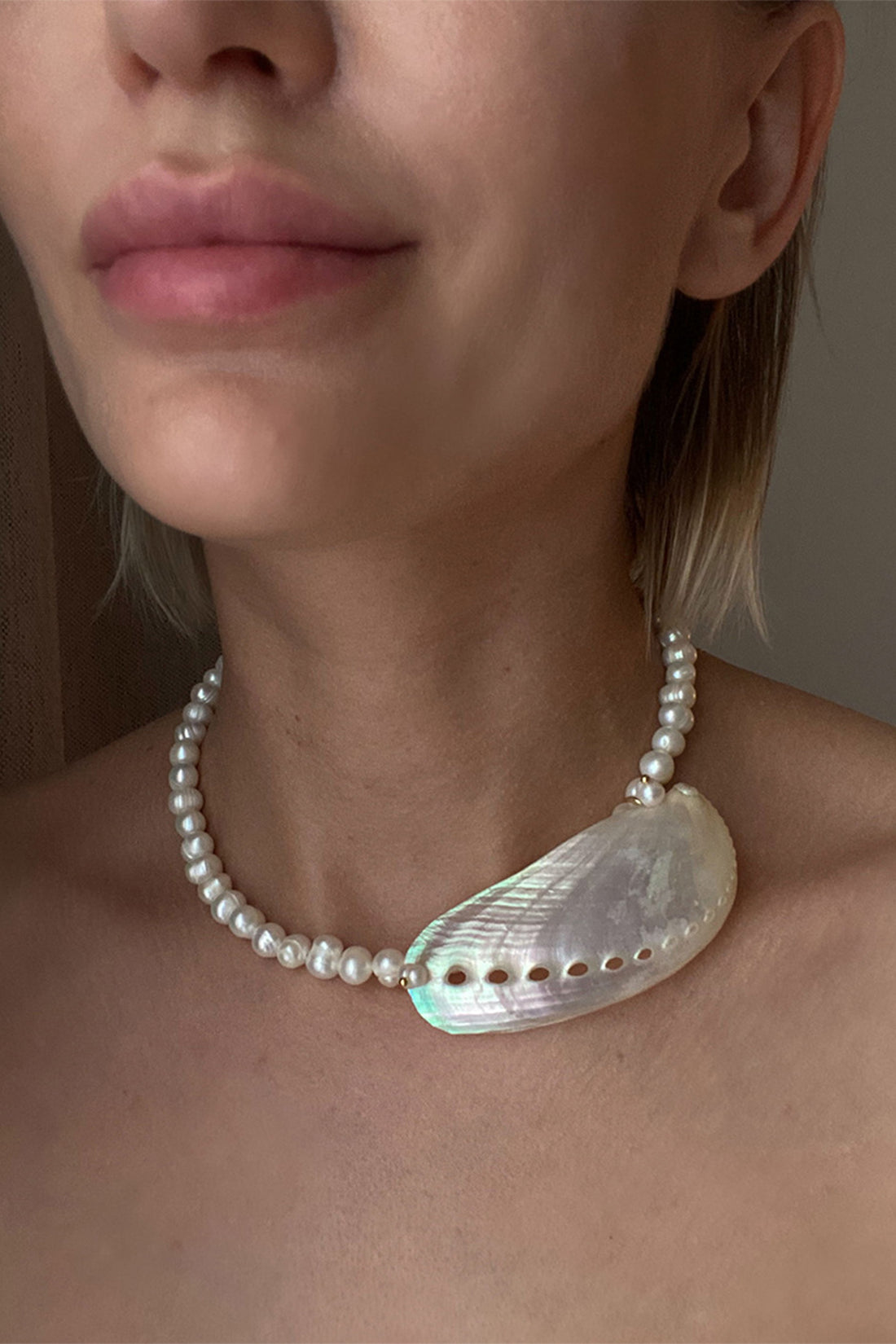 Shell Pendant Pearl Necklace